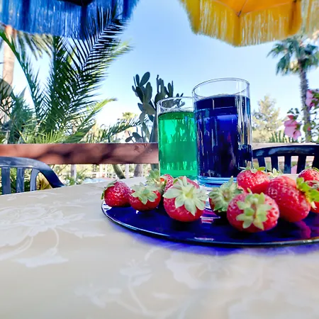 尼亚拉套房酒店 4*