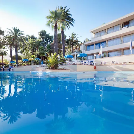 호텔 니알라 스위트 4*